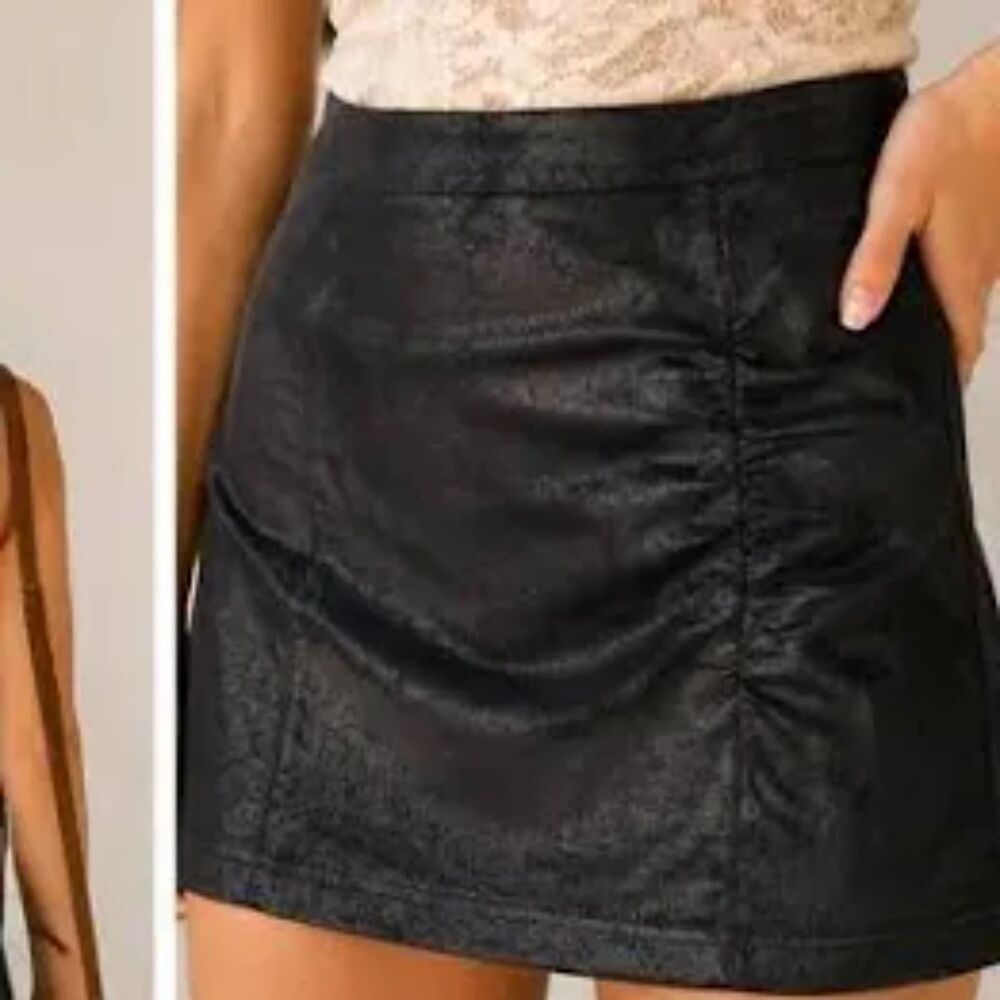 Free People Faux Leather Ruched Mini Skirt Black textured size L